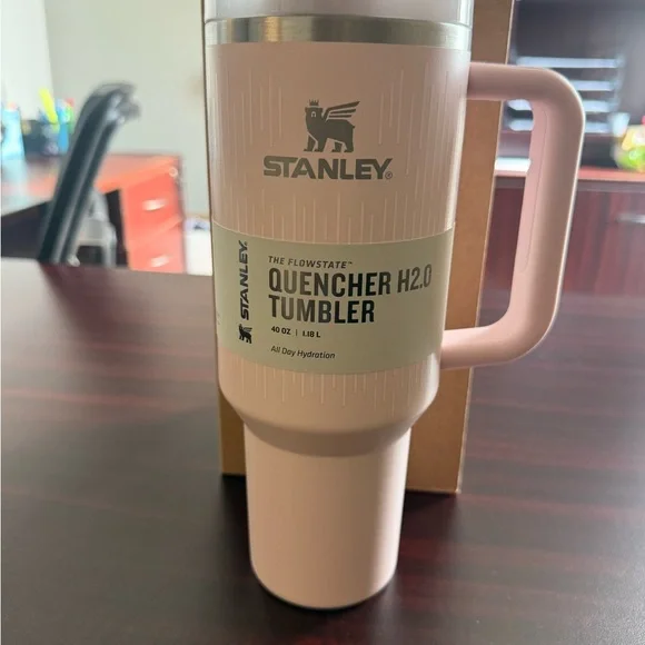 Stanley Pink FlowState Tumbler 40oz - Picture 2 of 4